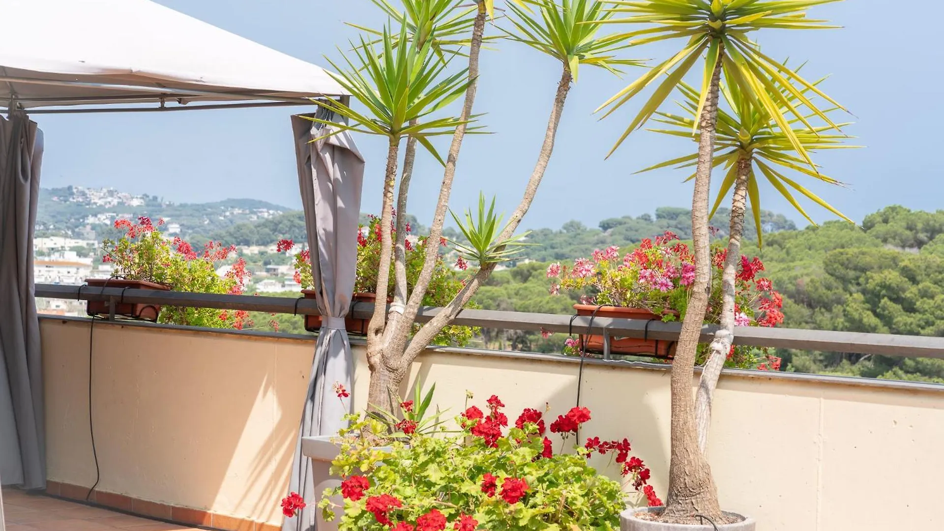 Charming Garden Apartment En 